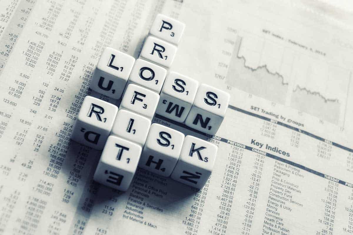 How to Analyze Financial Reports