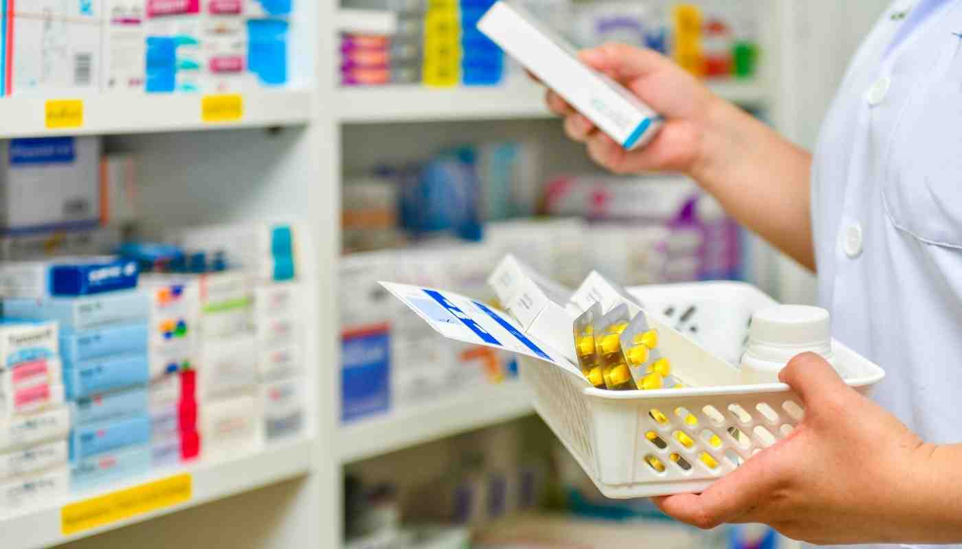 25 Best Side Hustles for Pharmacists (Ultimate 2024 Guide)